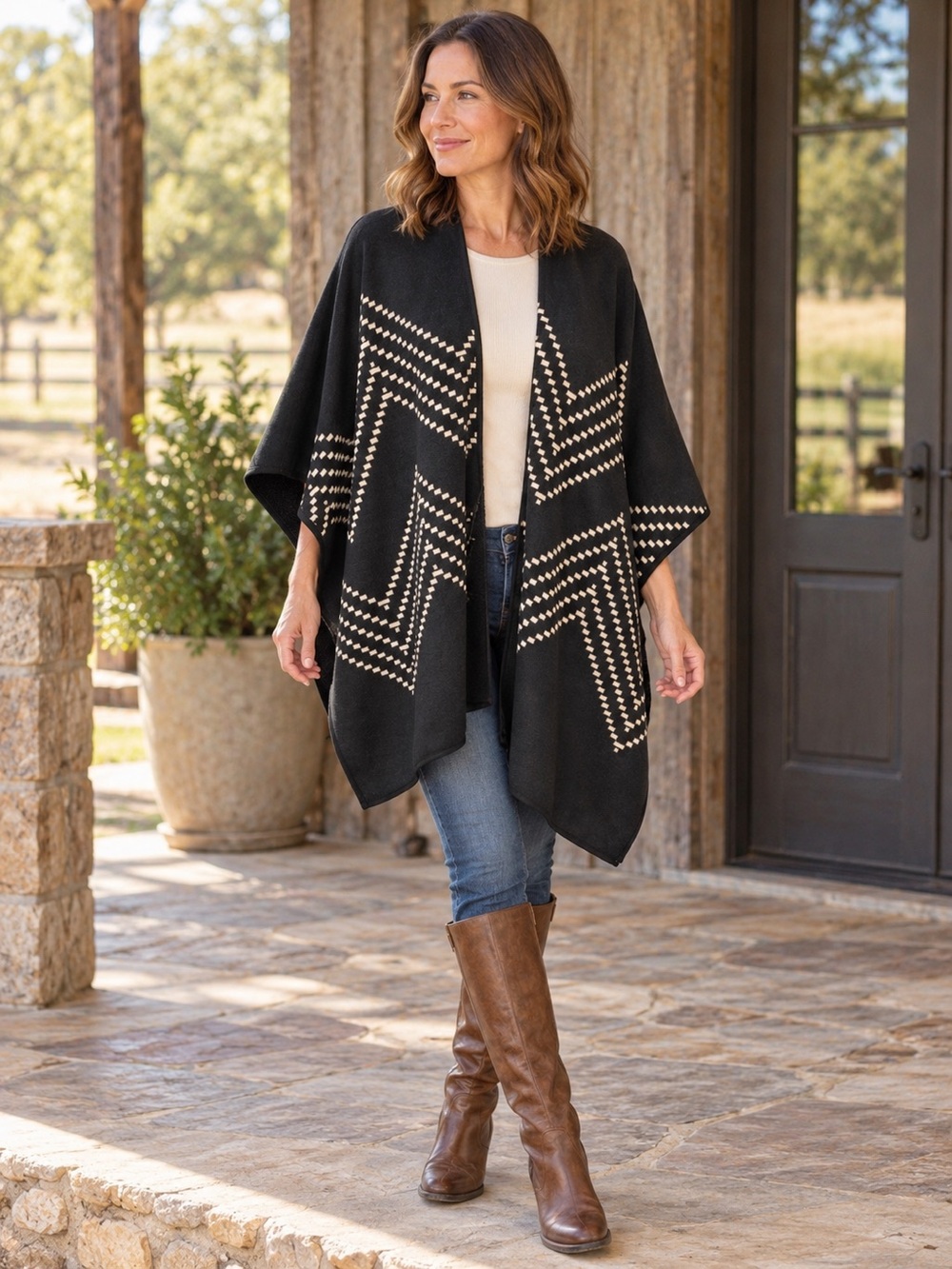 Ike Behar Black & Cream Geometric Open-Front Poncho One Size EUC